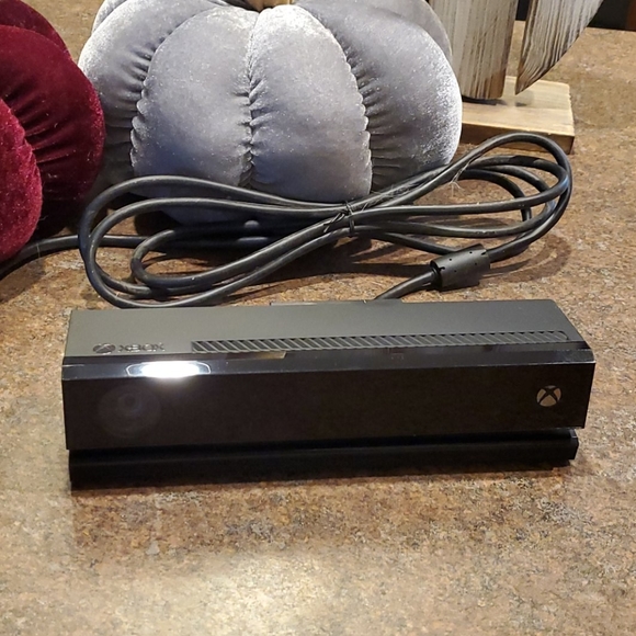 XBox Kinect - Picture 1 of 2